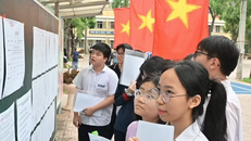 Điểm mới của kỳ tuyển sinh năm nay là mỗi học sinh được đăng ký tối đa 3 nguyện vọng vào 3 trường trung học phổ thông công lập bất kỳ.