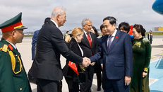 Chủ tịch Quốc hội Trần Thanh Mẫn và Phu nhân cùng đoàn đại biểu cấp cao Việt Nam đến thành phố Istanbul.