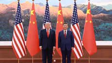 Chủ tịch Trung Quốc Tập Cận Bình (phải) trong cuộc hội đàm với Tổng thống Mỹ Donald Trump (trái, phía trước) đang ở thăm Bắc Kinh, ngày 14/5/2026.