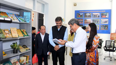 Các đại biểu tham gia Không gian văn hóa Ấn Độ. 