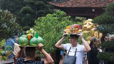 Các di tích lịch sử-văn hóa trên địa bàn Hà Nội là điểm đến du xuân tín ngưỡng ưa thích của người dân. 