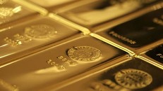 Vàng giảm, Trung Quốc, Nga tăng cường gom hàng