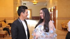 Phi Thanh Vân bụng bầu 'vượt mặt' cùng chồng đi sự kiện