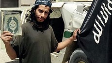 Chủ mưu vụ khủng bố Paris từng đến Anh