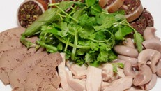 Những "tác dụng phụ" của lòng lợn bạn phải biết trước khi quá muộn