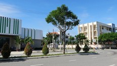 Lộ diện ông chủ bí ẩn của showroom cấm khách Việt ở Đà Nẵng