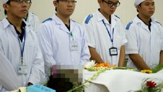 15 điểm vào ngành y trường dân lập... giáo sư thảng thốt giật mình