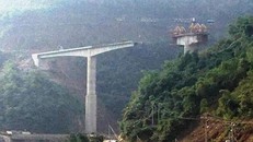 Tạm đình chỉ công trình cầu Suối Quanh làm 4 công nhân tử vong