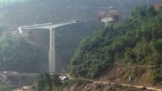 Khởi tố vụ sập giàn giáo 4 người chết, có thể phạt tới 12 năm tù