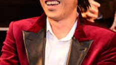 Hoài Linh hồi nhỏ đã dùng tay... 'tạo dáng' cho người chết