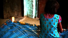 Cảnh sát ra tòa vì quan hệ với bé gái 13 tuổi khi vợ đang mang thai