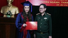 Ca sĩ Hồ Quỳnh Hương trở thành giảng viên trường Quân đội