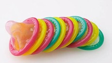 Những lỗi 'tày đình' khi dùng bao cao su cần bỏ ngay tức khắc