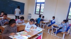 Chạnh lòng giáo viên nhận thưởng Tết bằng cân khoai, củ sắn