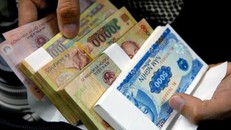 Loạn phí đổi tiền lẻ dịp Tết Nguyên đán 2016