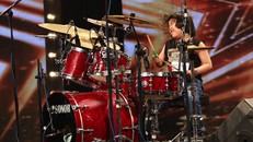 Vietnam’s Got Talen: Huy Tuấn phát cuồng vì cậu bé đánh trống