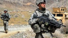 Vì sao nhiều binh lính không mặc áo chống đạn khi ra trận?