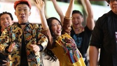 Hòa Minzy tung MV 'Ăn gì đây' phiên bản tết