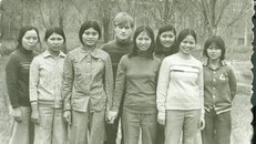 Thầy giáo Nga tìm lại học sinh Việt sau hơn 30 năm