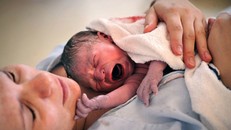 Lạ kỳ thị trấn không có em bé trong gần 30 năm