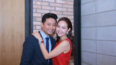 Qúy Bình tình tứ ôm eo Minh Hằng bỏ qua tin đồn 'phim giả tình thật'