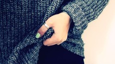 Phát minh mới: vật liệu hút sáng ban ngày, tỏa nhiệt ban đêm