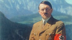 Cựu nhân viên CIA tuyên bố bí mật ẩn giấu sau cái chết của Hitler