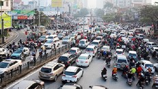 Giao thông Hà Nội ùn tắc sau ngày nghỉ Tết