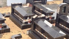 Hàng chục bia mộ bị kẻ xấu đập phá tan tành ở Quảng Bình