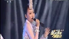 Ca sĩ Trung Quốc ‘ê mặt’ vì cầm mic ngược hát nhép trên ti vi