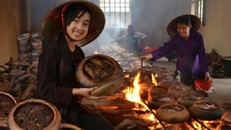 Ngon 'nức nở' niêu cá kho có giá lên đến chục triệu đồng