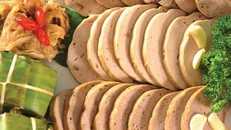 Cách bảo quản bánh chưng, giò chả được lâu ngày nhất