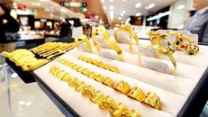Giá vàng trong nước tăng như vũ bão ngày cuối năm