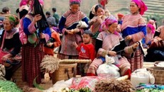 Độc đáo phiên chợ cuối năm ở vùng cao Hà Giang