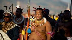 Vị vua ăn chơi khét tiếng nhất quả đất