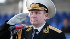 Tư lệnh Hải quân Nga Viktor Chirkov đệ đơn từ chức