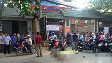 TP.HCM: Cãi nhau, vật lộn ngoài đường bị xe tải cán chết