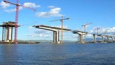 Nga bắt giữ tàu Thổ Nhĩ Kỳ ‘cố tình’ tông cầu nối Crimea