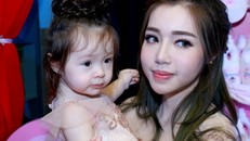 Elly Trần chia sẻ cách sống, sắc đẹp... bà mẹ bỉm sữa hiện đại