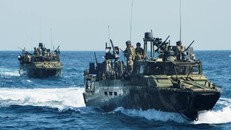 Vụ Iran bắt xuồng tuần tra: Hải quân Mỹ quá yếu kém và nghiệp dư?