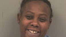 Cắn đứt lưỡi bạn trai khi đang hôn nhau