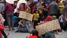 Khởi tố vụ ngư dân vây trụ sở UBND tỉnh yêu cầu trả biển Sầm Sơn