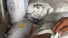 Bắt giữ gần 1,5 tấn mỡ thối chuẩn bị tiêu thụ tại Hà Nội