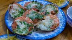 250.000 đồng 2 đĩa bánh căn, du khách lại 'kêu trời vì chặt chém'