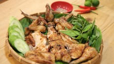 Độc đáo món Gà nướng mắm ruốc Sài thành