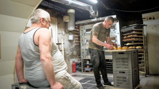 Bán tiệm bánh mì cho người vô gia cư chỉ với...1 euro