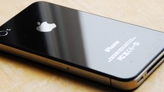 iPhone 7 sẽ dùng hai mặt kính giống iPhone 4 và 4S