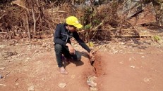 Gia Lai: Xuất hiện vết nứt bất thường gây hoang mang