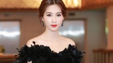 Đặng Thu Thảo khoe vai trần, chân dài gợi cảm