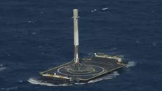 Tên lửa SpaceX lần đầu hạ cánh trên biển thành công